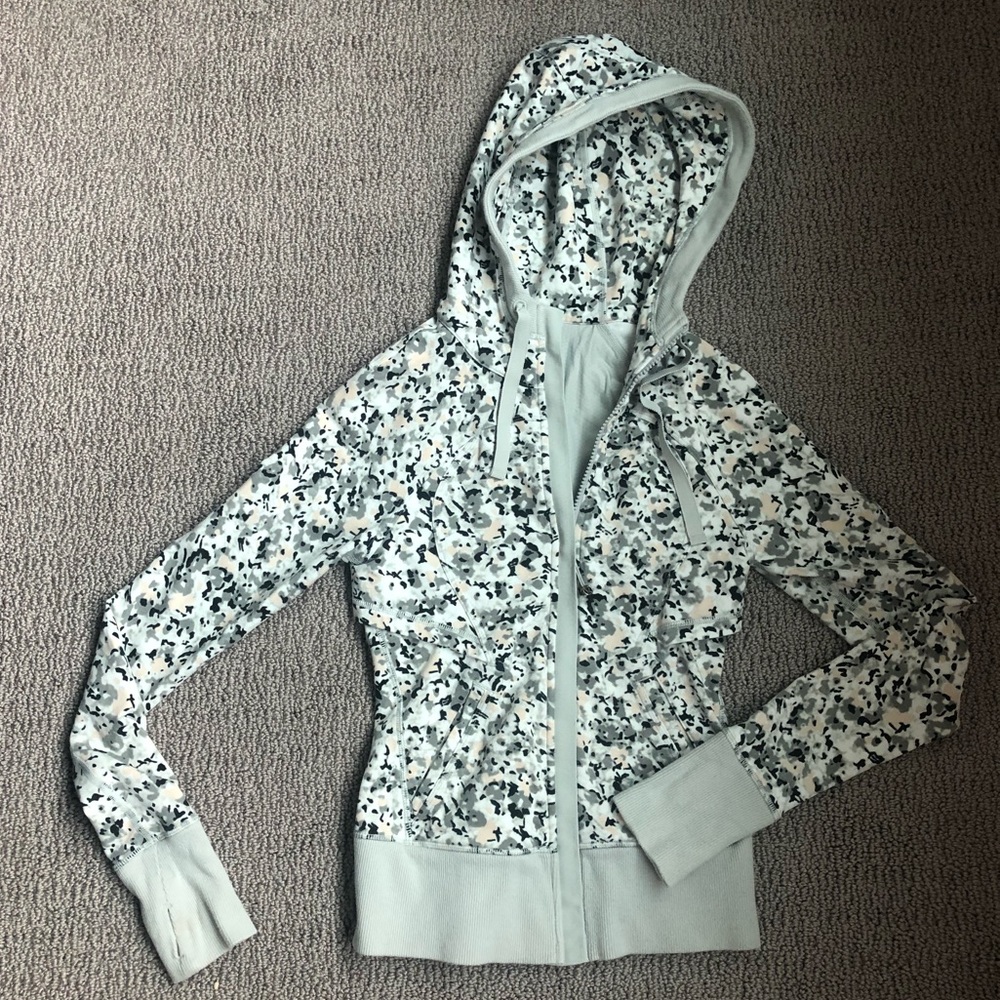 Lululemon Zip Up Hoddie - Size 2